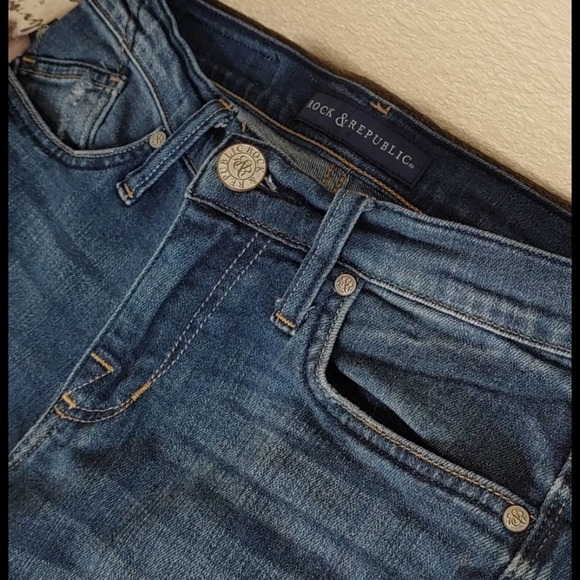 Rock & Republic High Waisted Dark Wash Jeans - Picture 3 of 8